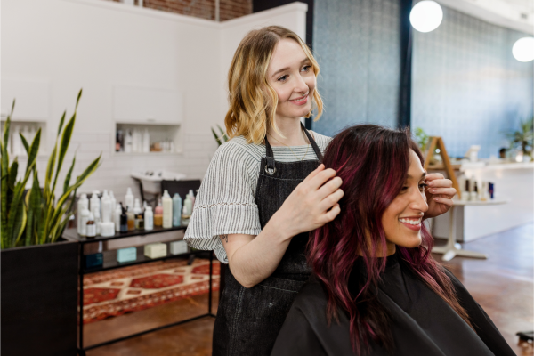 Digitale interactieve folder: ‘De meest gestelde vragen over veilig en gezond werken in de kappersbranche’